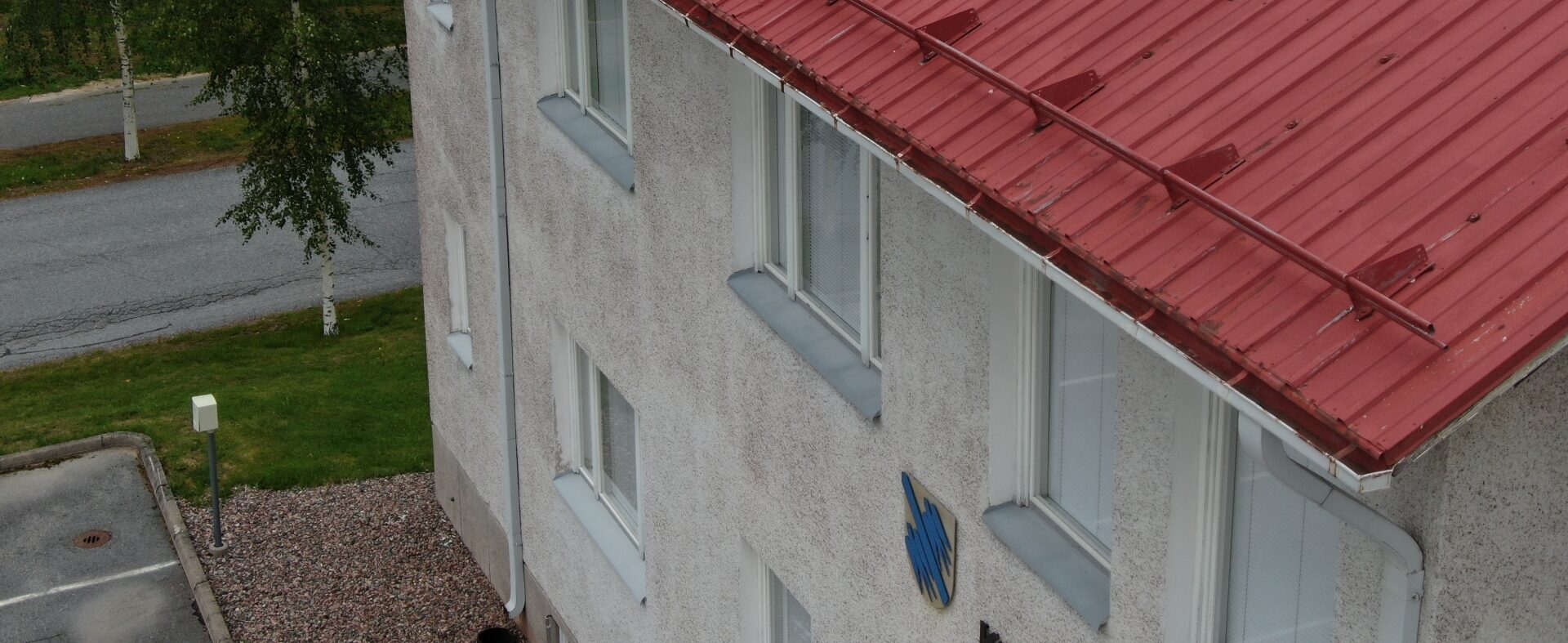 Ilmakuva kunnantalosta.