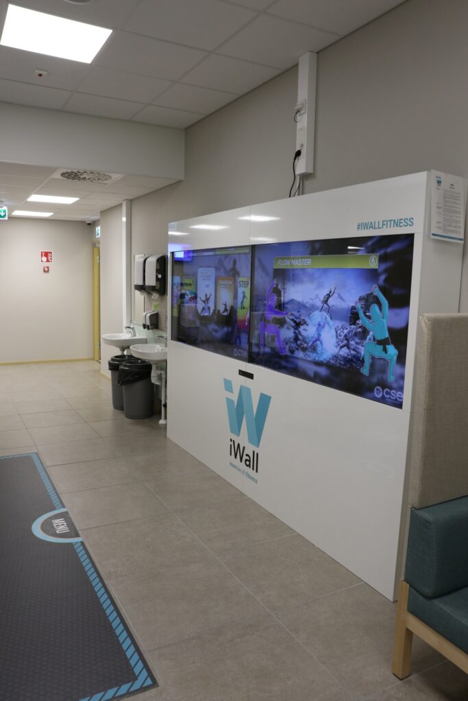 iWall-peliseinä.
